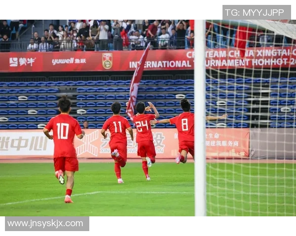 中国足球与泰国足球的历史交锋与未来展望分析